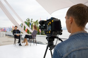 How to create a Video Interview and differentiate yourself by going beyond the Resume!